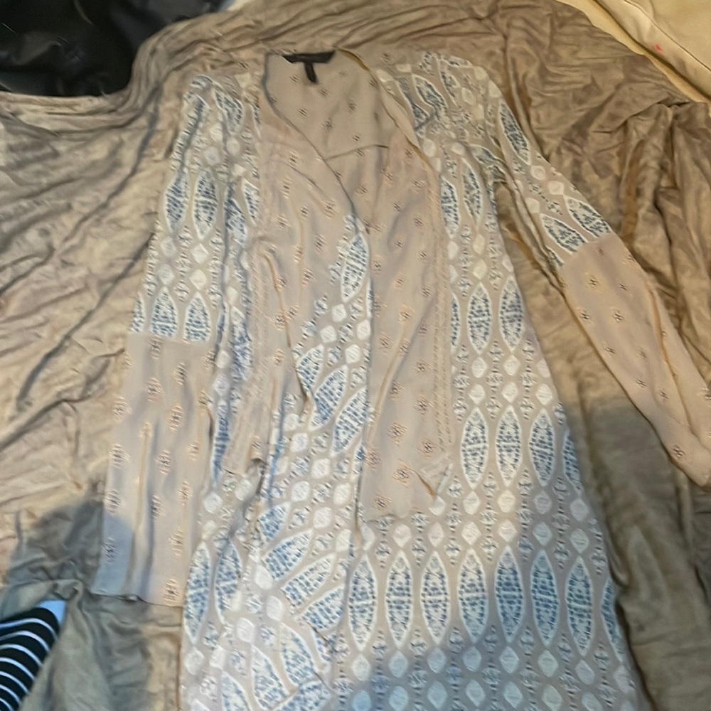 High low BCBG MaxAzria dress that is patterned in a tannish gray with accents